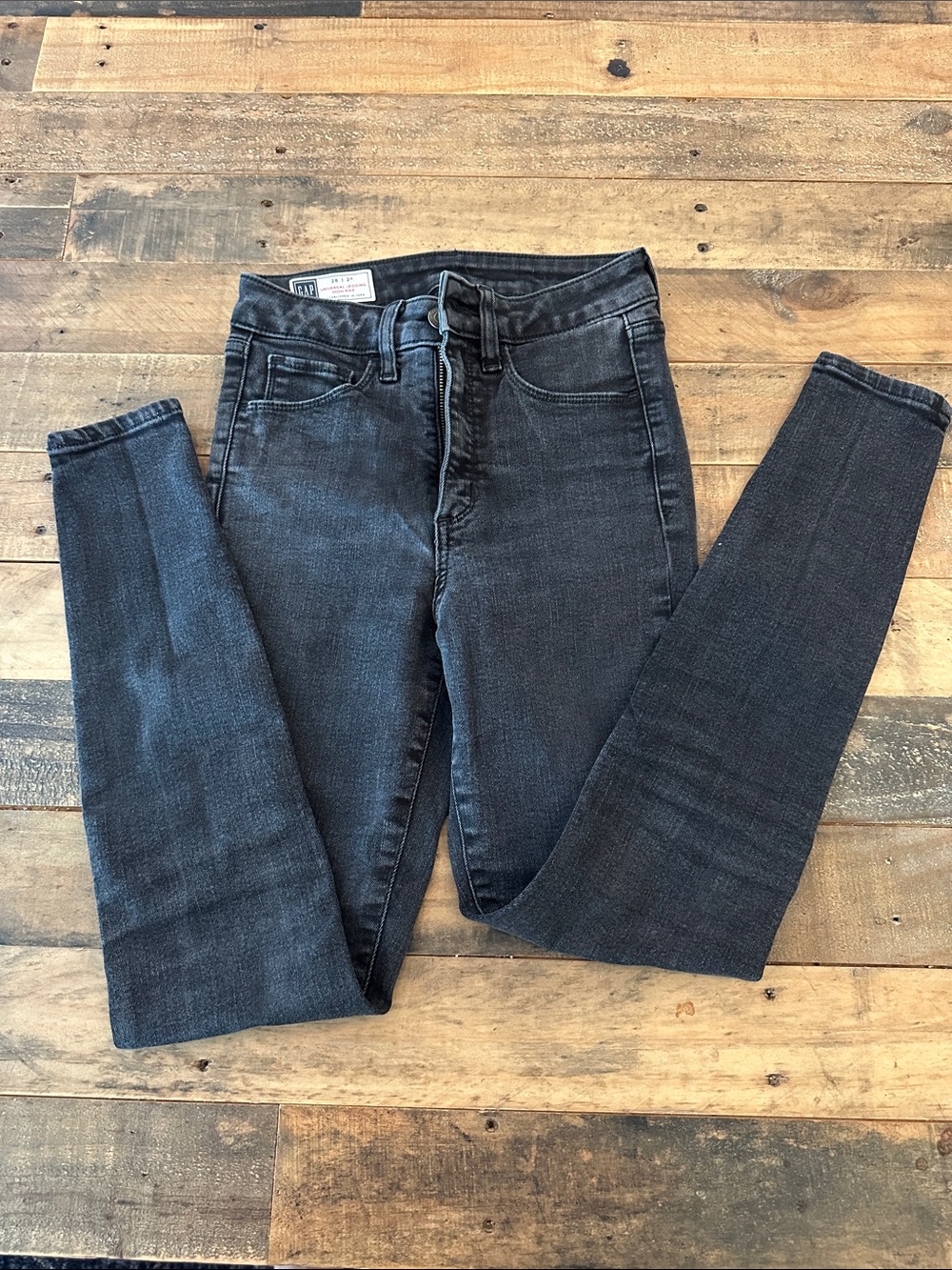 GAP Women's Black Skinny Jeans